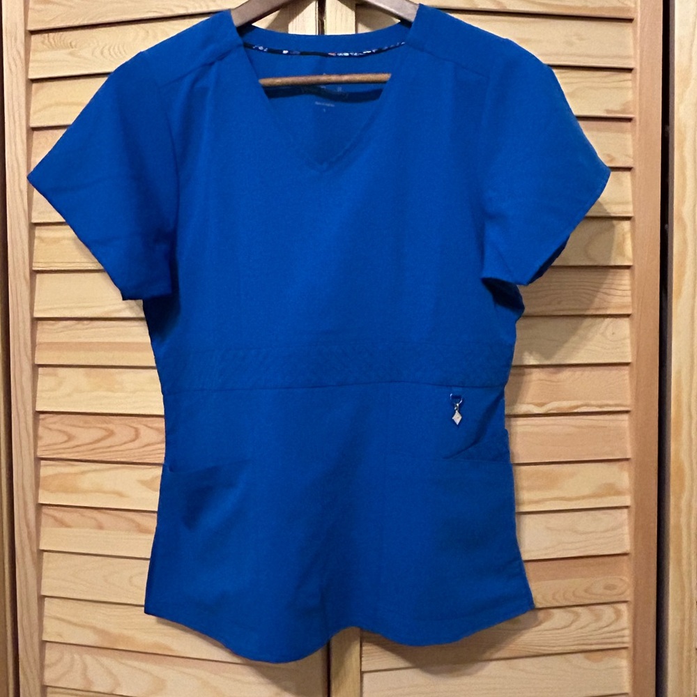 Vera Bradley Scrub Top